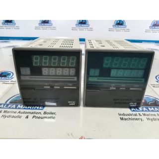 AZBIL SDC40 DIGITAL INDICATING CONTROLLER