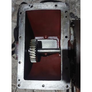MAK 453C OIL PUMP