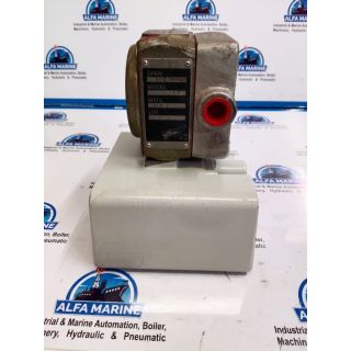YAMATAKE HONEYWELL NKP17-22-6 PRESSURE PNEUMATIC TRANSMITTER